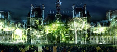 Une artiste Tuniso-Belge illuminera les monuments parisiens grâce aux Smartphones